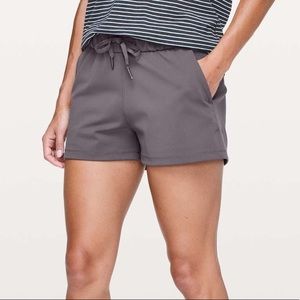 On the Fly Short, Moonwalk